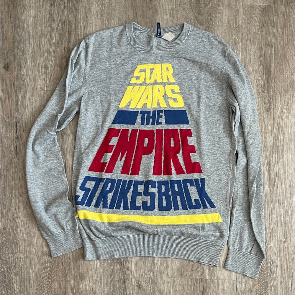 H&M Divided Gray Star Wars Crewneck Sweater